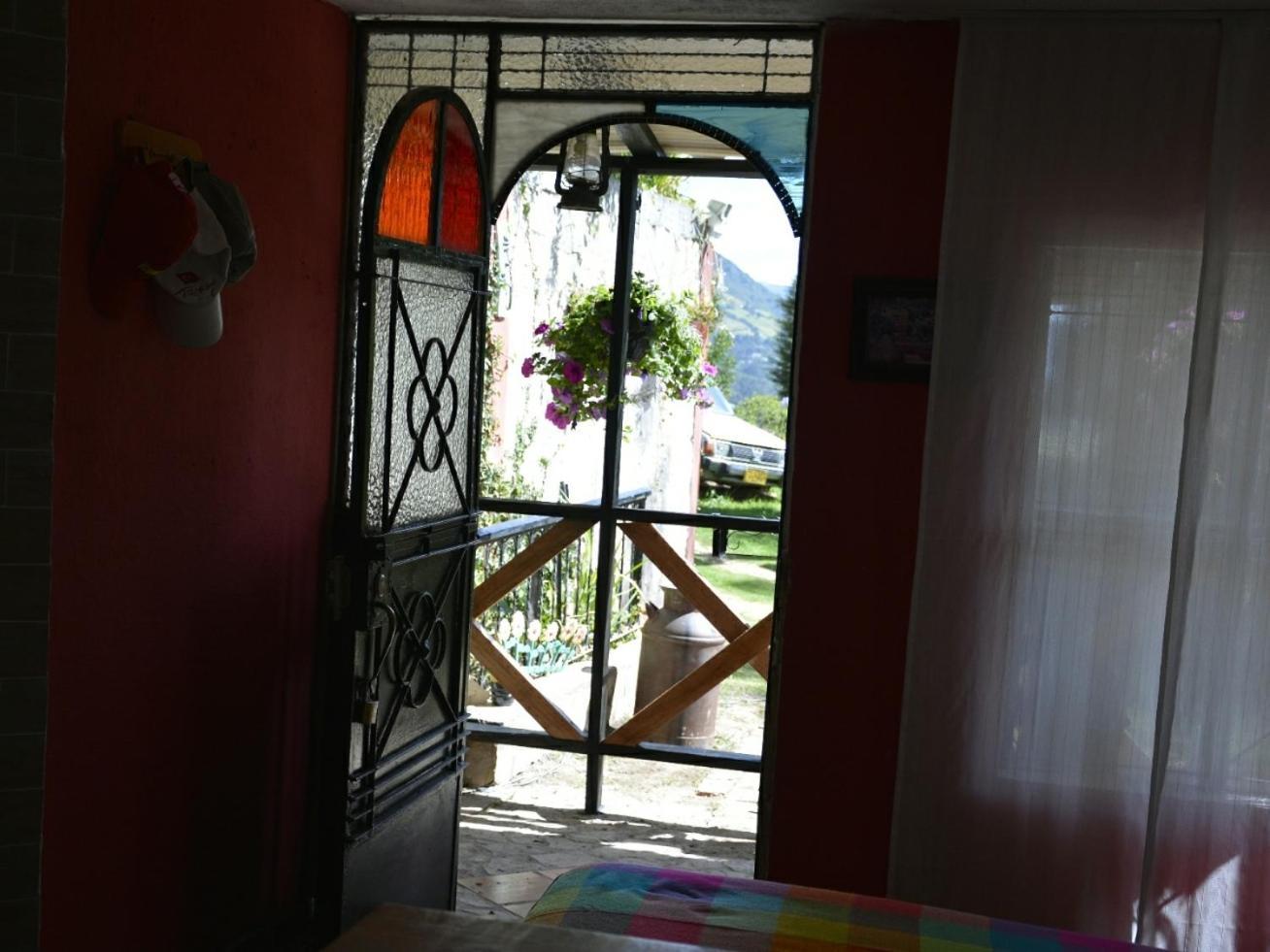El Pedregal Sopo Bed & Breakfast Ruang foto